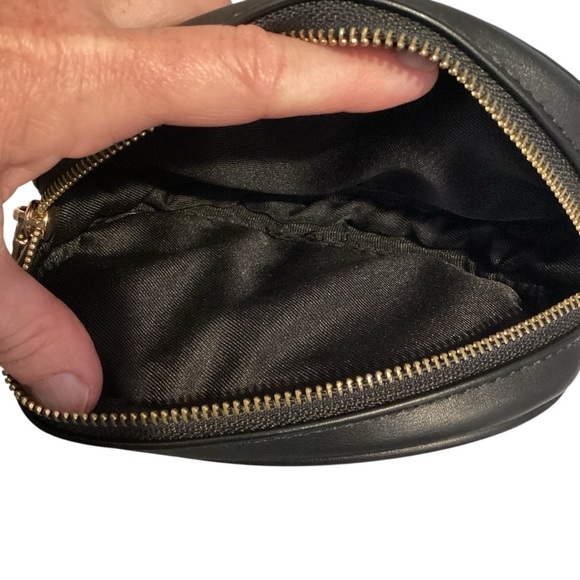 Steve Madden Black Quilted Chevron Belt Bag (no belt) - Picture 5 of 9